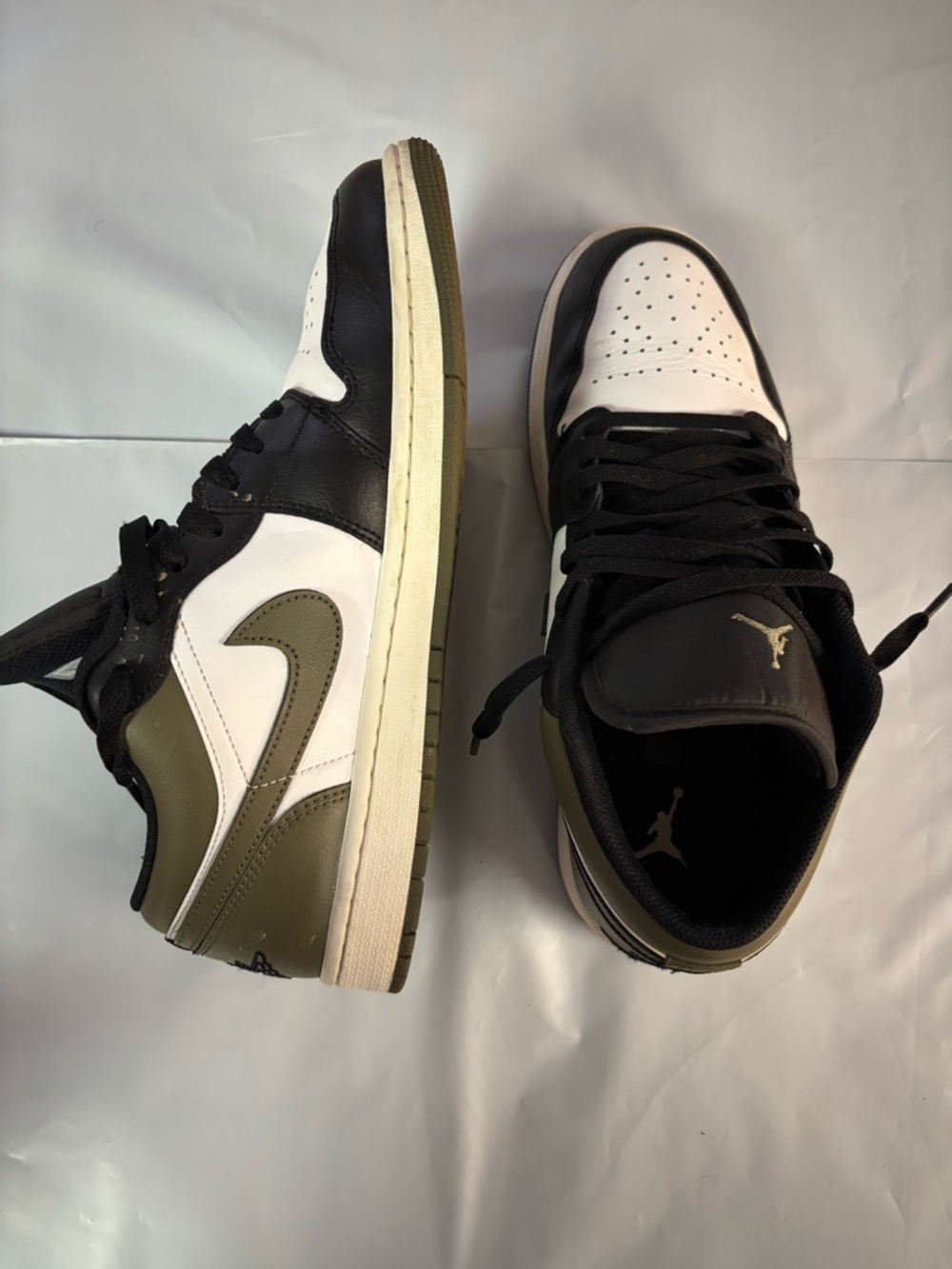 Nike Air Jordan 1 Low Olive Green Black White Men’s Size 11 Used Fair 553558-092